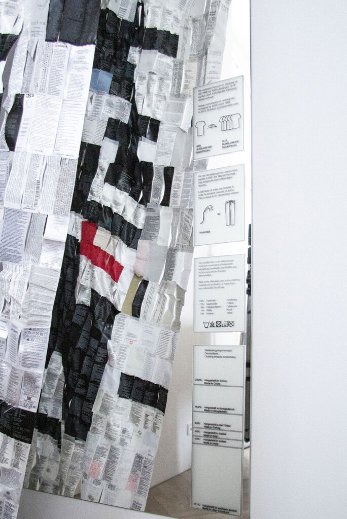 fast fashion vorhang curtain senckenberg museum making crises visible